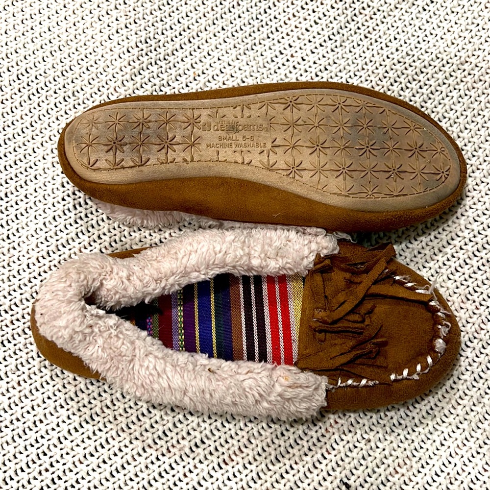 Hard bottom moccasins
